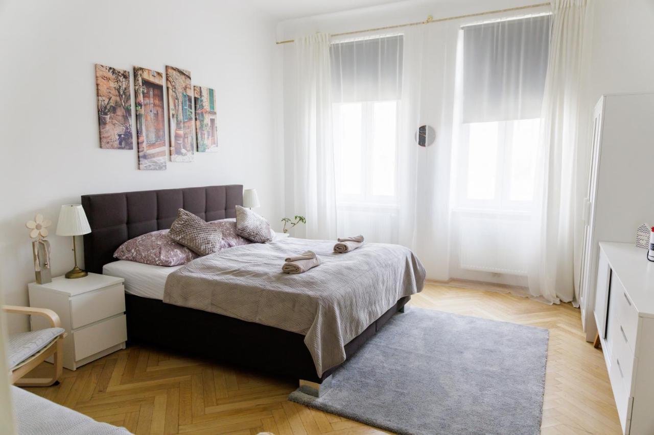 Moonlight Apartment With Porch Near Schoenbrunn And Westbahnhof Vienna Luaran gambar