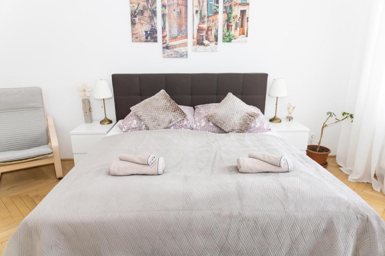 Moonlight Apartment With Porch Near Schoenbrunn And Westbahnhof Vienna Luaran gambar