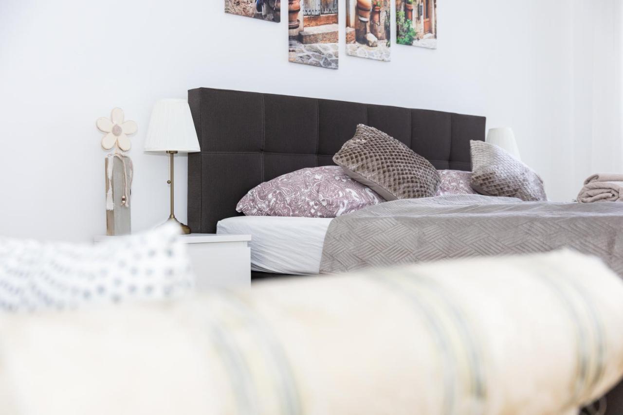 Moonlight Apartment With Porch Near Schoenbrunn And Westbahnhof Vienna Luaran gambar
